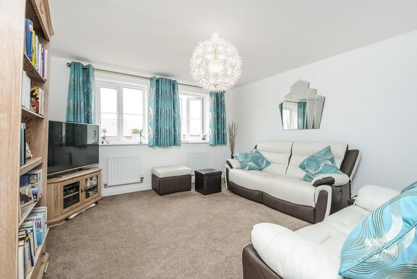 3 bedroom end of terrace house to rent - Photo 1