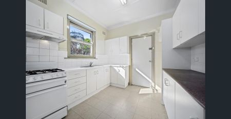 Charming 3-Bedroom Home in Campsie - Photo 4