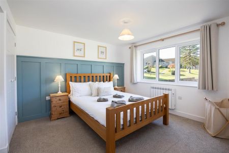 2 bedroom semi-detached bungalow to rent - Photo 4