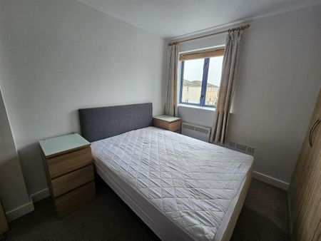 2 bedroom flat to rent - Photo 4