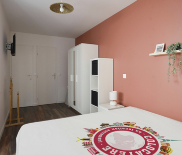 Chambre meublée colocation – 16,46m2 – Rue de Solférino réf 1501-1 - Photo 4