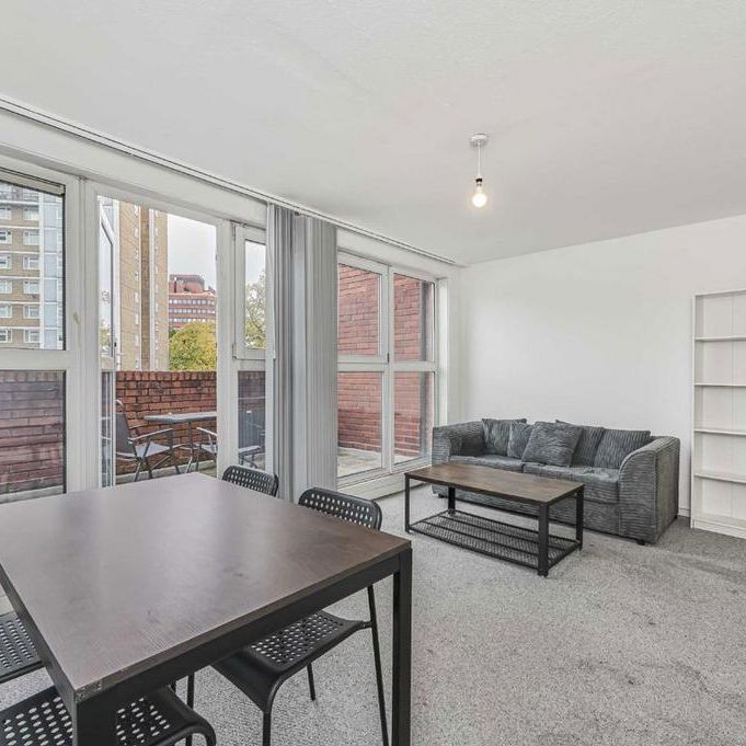 3 bedroom flat to rent - Photo 1