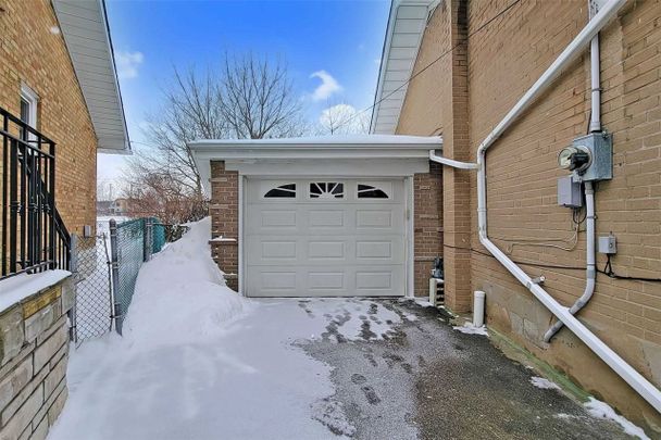 For Lease - 6 Kitson Drive, Toronto, Ontario - Photo 1