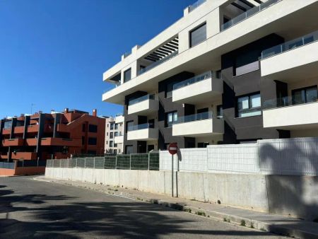 Alquiler de piso en Calle Gigantes y Cabezudos - Photo 2