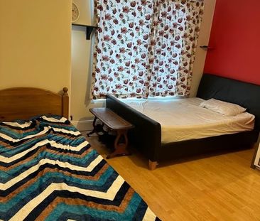 Room in a Shared House, Gartmore Road, IG3 - Photo 5