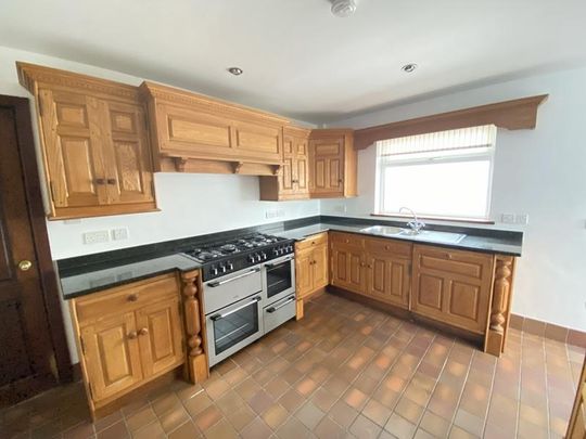 3 bedroom bungalow to rent - Photo 1