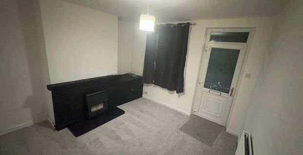 Flaxpiece Road, Clay Cross, Chesterfield, S45 9HB - Photo 1