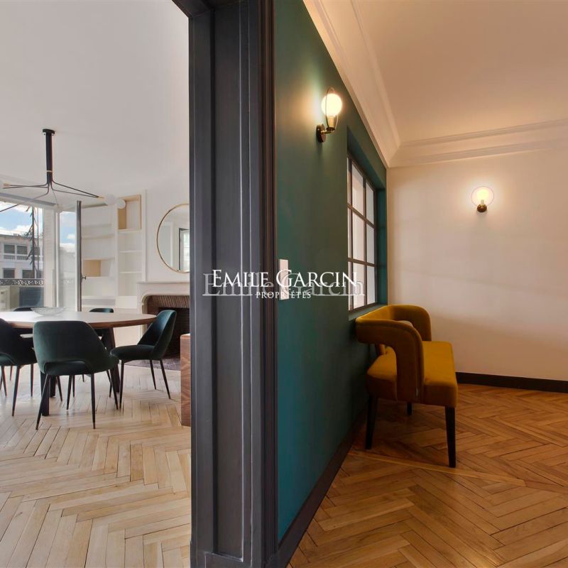 PARIS 8EME ARRONDISSEMENT - AVENUE MONTAIGNE- 3 CHAMBRES- 150m² - Photo 1