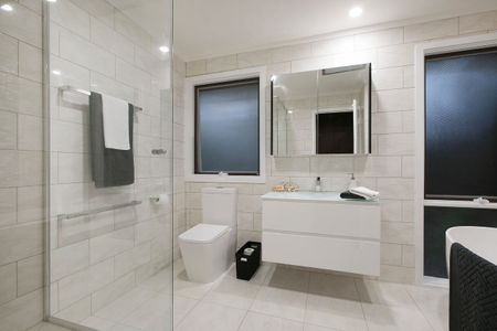57 Cratloe Road, Mount Waverley VIC 3149 - House For Rent | Domain - Photo 5