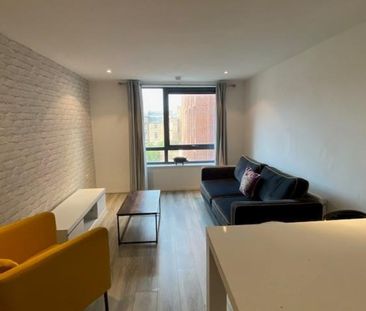 2 bedroom House To Let - Photo 2