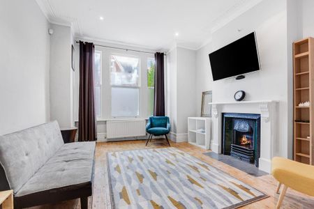 2 bedroom ground floor flat to rent - Photo 5