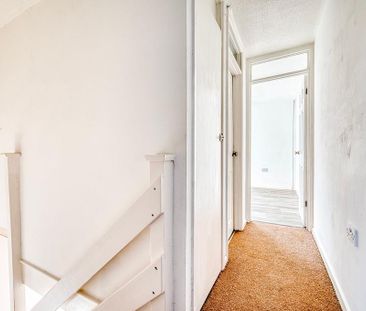 2 bedroom semi-detached house to rent - Photo 3