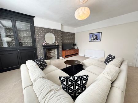 3 bedroom apartment to rent - Photo 5