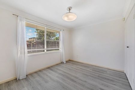 Spacious Family Home in a Peaceful, Convenient Location - Photo 5