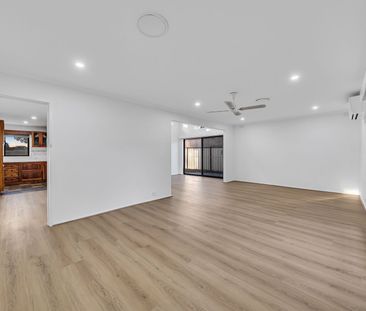 Modern Comfort Meets Family Functionality – Newly Renovated Gem in ... - Photo 6