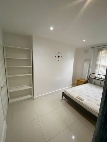 Room in a Shared House, Peak Hill Avenue, SE26 - Photo 2