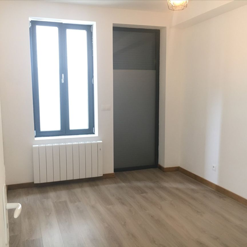 COUP DE COEUR ! Beau T2 moderne avec parking à TOURCOING. - Photo 1