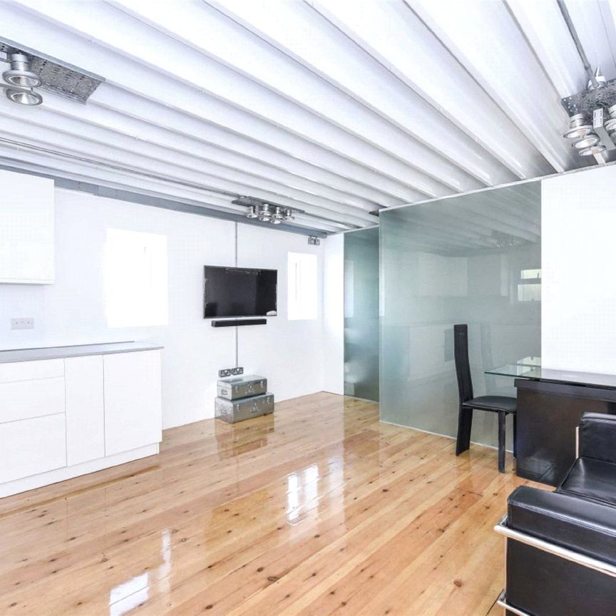 Scout Way, Mill Hill - Photo 1