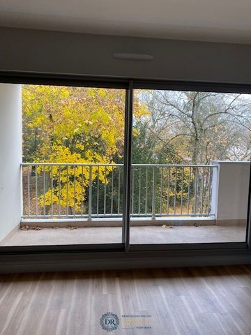 Location Appartement 3 pièces 72m² ORLEANS 45000 - Photo 4