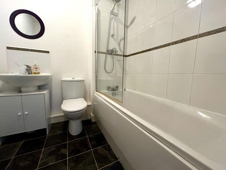 2 bedroom apartment to rent - Photo 2