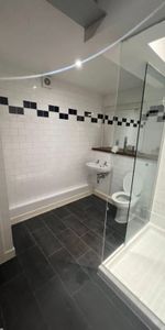 Room in a Shared Flat, Connect House, M4 - Photo 4