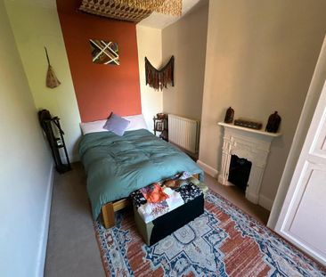 2 bedroom end of terrace house to rent - Photo 6