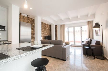 Ático de alquiler en Carrer de Vidal de Blanes, El Grau - Photo 2