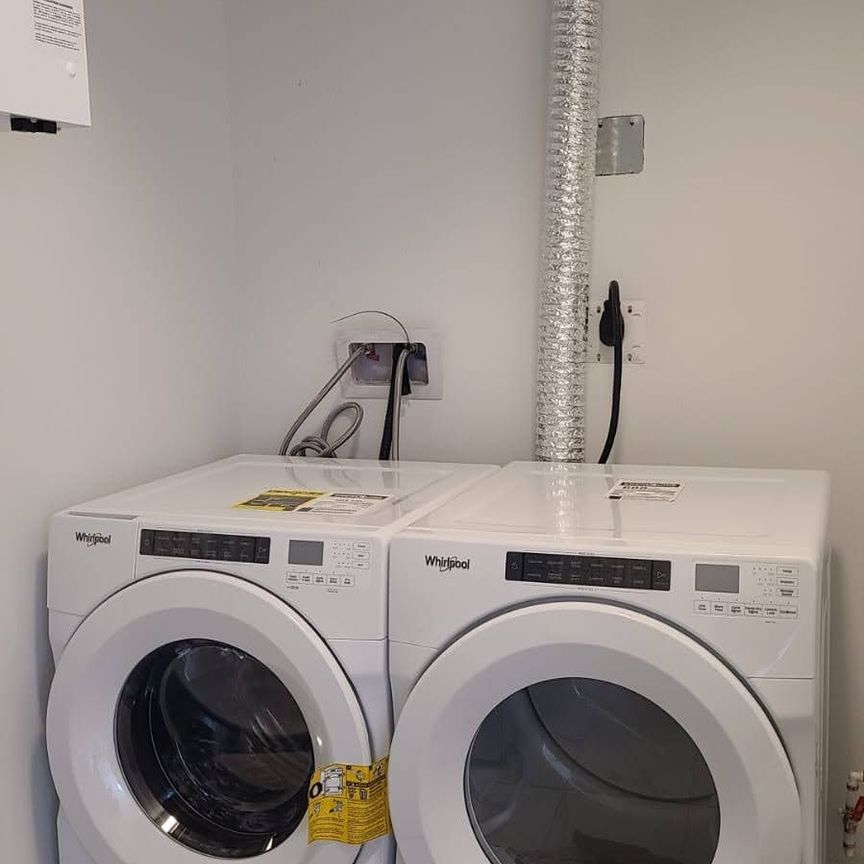 For Lease - 15 Lytham Green Circle Unit# 15, Newmarket, Ontario - Photo 1