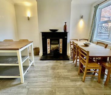 3 bedroom terraced house to rent - Photo 2