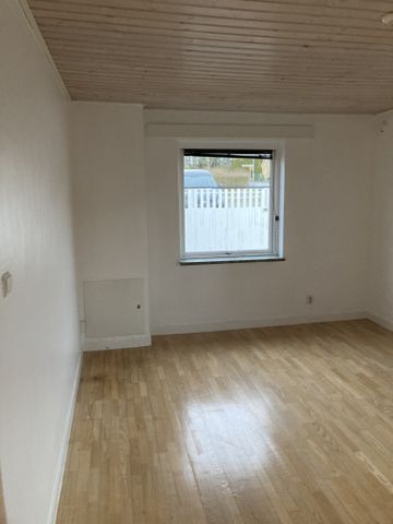 Gyllings väg, Eskilstuna - Photo 3