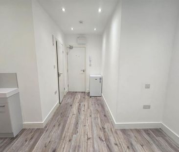 Studio to rent - Photo 6