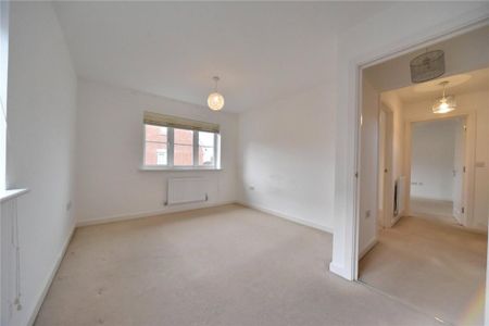 5 bedroom detached house to rent - Photo 4