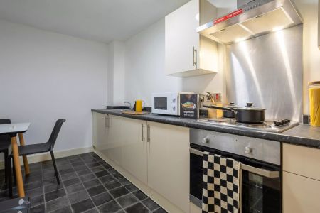 Bronze Non Ensuite Top Floor - Photo 4