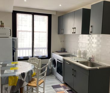 Location Appartement 2 pièces 25m² RODEZ 12000 - Photo 2