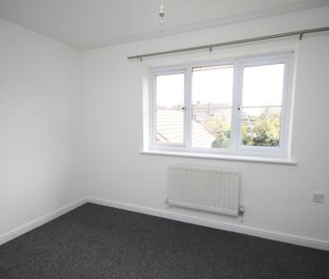 2 bedroom semi-detached house to rent - Photo 5