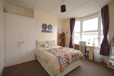 4 bedroom terraced house to rent - Photo 5