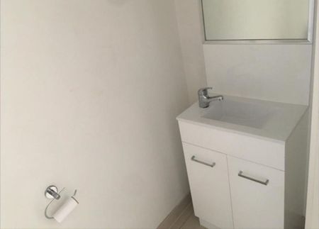 Comfortable Two-Bedroom Living in Convenient Epping - Photo 4