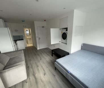 Studio to rent - Photo 4