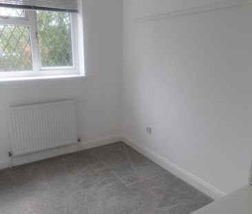 3 bedroom detached house to rent - Photo 4
