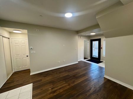 For Lease - 402 The East Mall N/A Unit# 116, Toronto, Ontario - Photo 2