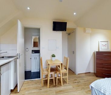 Studio to rent - Photo 1