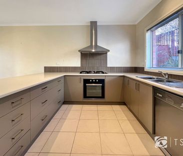 2/66 Lilac St, Ironbark - Photo 2