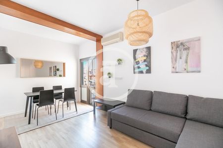 Piso de alquiler en Plaça de Comas, Barri de les Corts - Photo 3