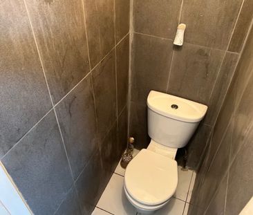 Studio Flat, Mitchell Road, N13 - Photo 6