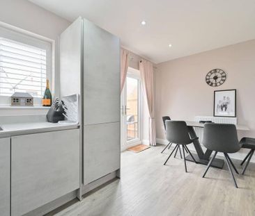 3 bedroom semi-detached house to rent - Photo 6