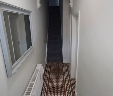 Room 1, St. Luke’s Road, Holbeck, Leeds, LS11 8JA - Photo 1