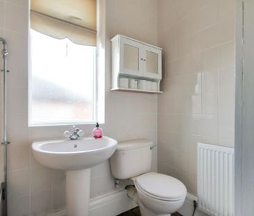 4 bedroom semi-detached house to rent - Photo 6