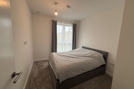 Fauna Walk, Watford - Photo 3