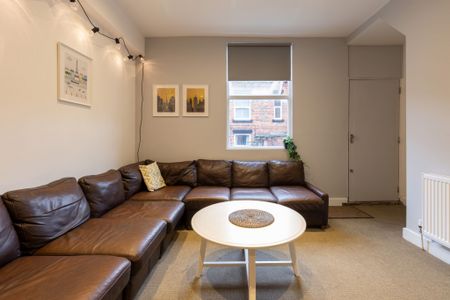 Norwood Grove,, Hyde Park, Leeds - Photo 2