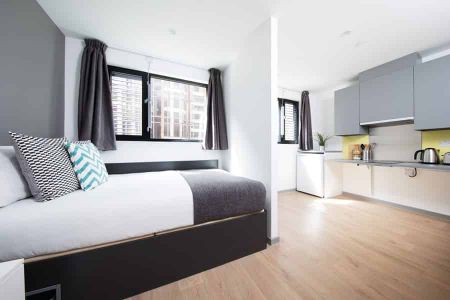 Medium Standard Double Ensuite - Photo 2